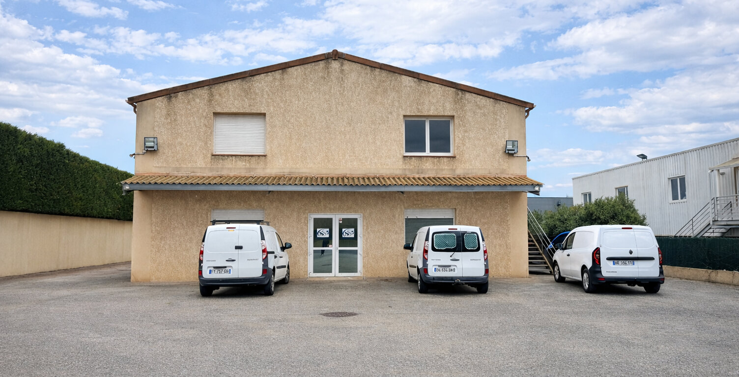 GARDANNE BUREAUX 110M² CLIMATISES PARKING — photo 1