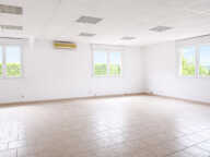 GARDANNE BUREAUX 110M² CLIMATISES PARKING — photo 4