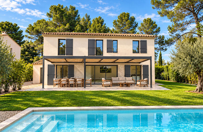 ÉGUILLES VILLA CONTEMPORAINE PRESTATIONS HAUT DE GAMME DOMAINE SÉCURISÉ — photo 3