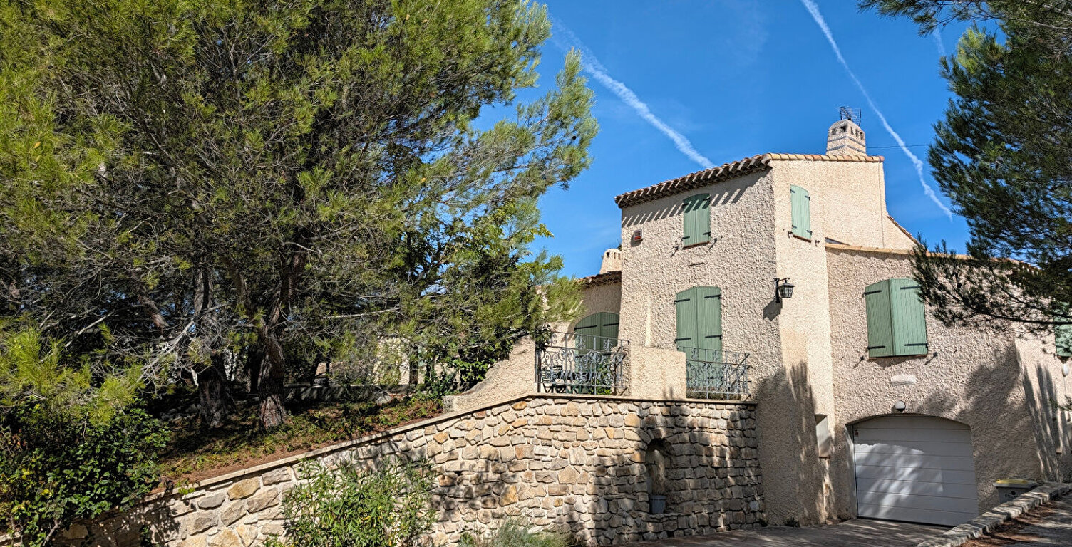 EGUILLES - Villa de 115m² sur 2186 m² de terrain — photo 1