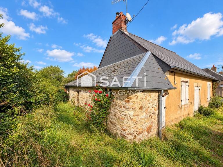 MAISON À RÉNOVER ENTIÈREMENT  ENVIRON 50 M²  TERRAIN CLOS D'ENVIRON 1 100 M²  PARENNES — photo 1