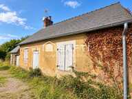 MAISON À RÉNOVER ENTIÈREMENT  ENVIRON 50 M²  TERRAIN CLOS D'ENVIRON 1 100 M²  PARENNES — photo 3