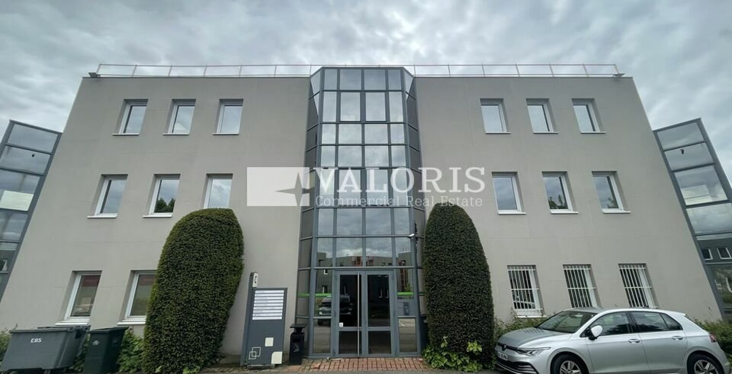 BUREAUX à LOUER — photo 1