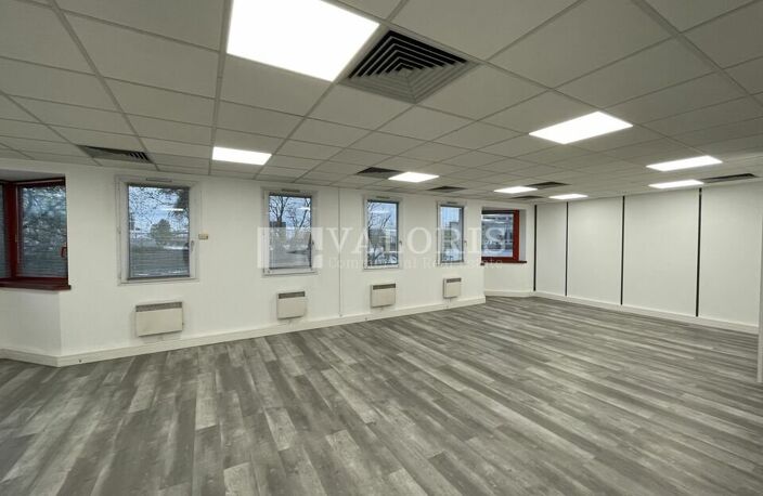 BUREAUX à LOUER — photo 3