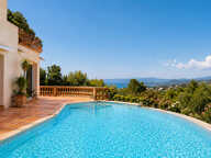 VILLA 7 PIECES 2 APPARTEMENTS INDEPENDANTS VUE SUR LE GOLFE DE SAINT TROPEZ, AUX ISSAMBRES — photo 3
