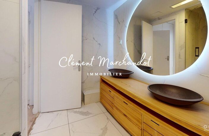 Avenue Montaigne  Appartement calme et rénové — photo 5