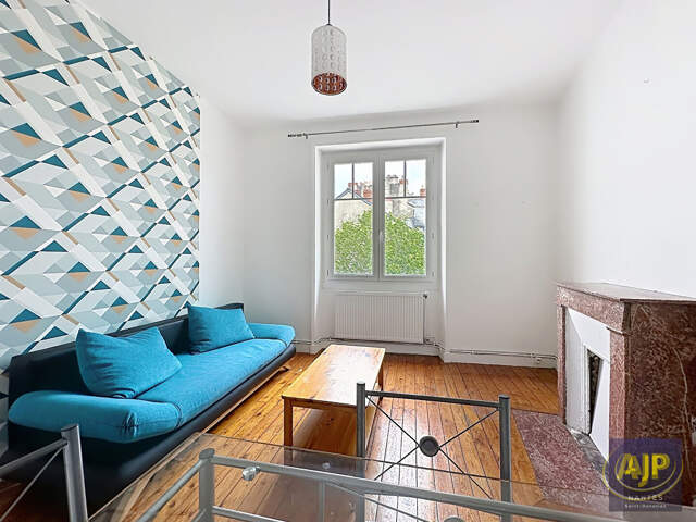 Rue Saint Charles - T2 - meublé — photo du bien