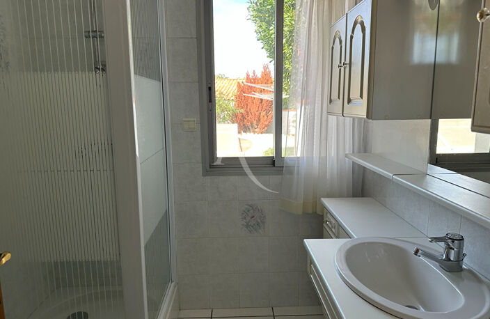 Grande maison familiale de 193.96 m2 avec piscine à Rochefort — photo 5
