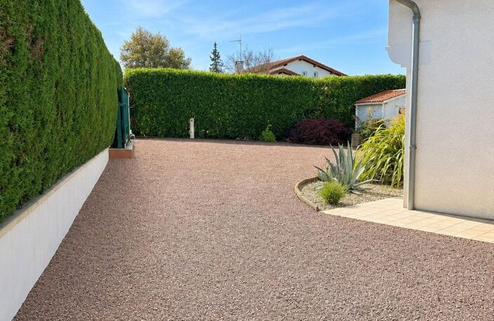 Villa 146 m², piscine et studio indépendant — photo 2
