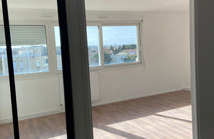 Appartement Toulouse T4 traversant 82.30m² dernier étage avec garage, lumineux — photo 5