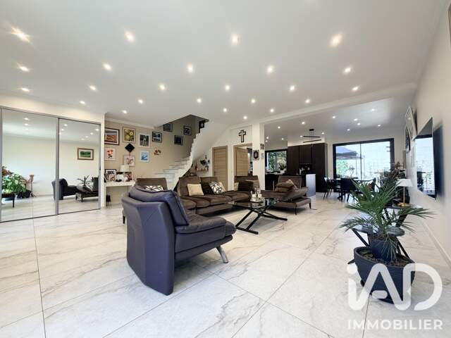 Vente Maison/villa 10 pièces — photo du bien