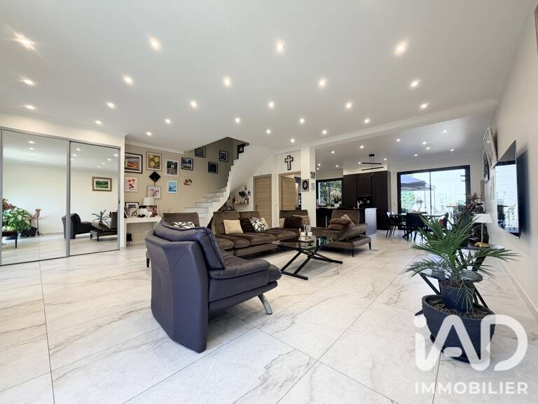 Vente Maison/villa 10 pièces — photo 1