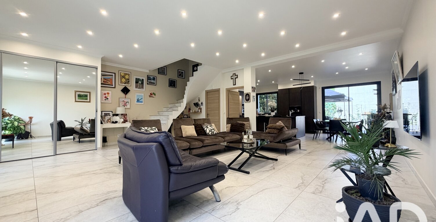 Vente Maison/villa 10 pièces — photo 1