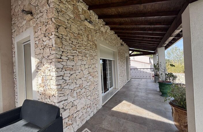 Villas - 147m² - Nîmes — photo 3