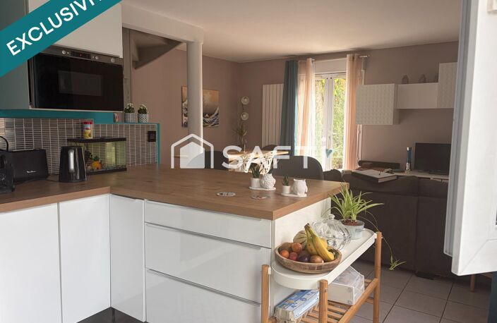 Bien Rare : Duplex en rez de jardin , avec terrasse  , 3 chambres , garage ,parking et cave — photo 2
