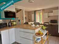 Bien Rare : Duplex en rez de jardin , avec terrasse  , 3 chambres , garage ,parking et cave — photo 2