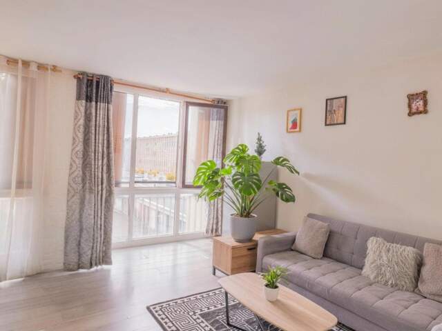 Appartement 3 pièces traversant de 56 m² avec vue sur la verdure sans vis à vis — photo du bien