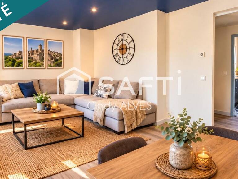 Appartement T3 avec ascenseur, cave et parking. — photo 1
