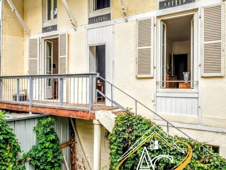 Vente Immeuble 110 m&sup2; — photo 1