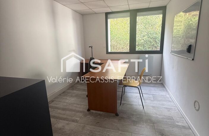 Bureaux rénovés à louer - La Plaine — photo 2