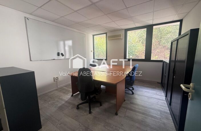 Bureaux rénovés à louer - La Plaine — photo 3