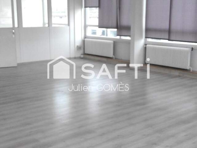Bureau 2 pièces de 60m2 à louer - 77470 TRILPORT — photo du bien