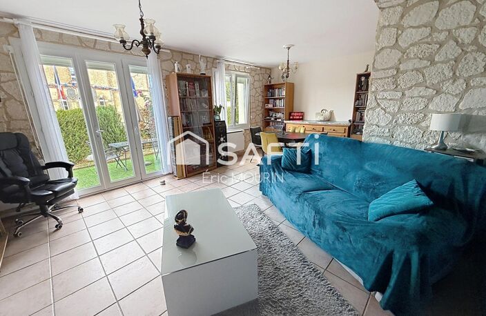 Jolie maison qui à été restaurée avec  un terrain attenant. — photo 5