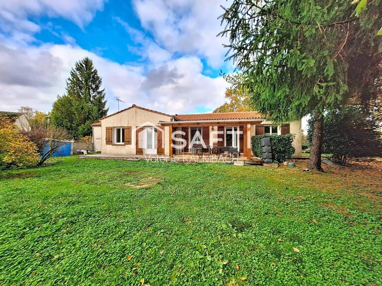 Maison de plain-pied avec grand jardin à Cognac — photo 1