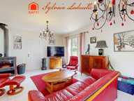 Plain-pied avec piscine, terrain arboré et grand garage — photo 3