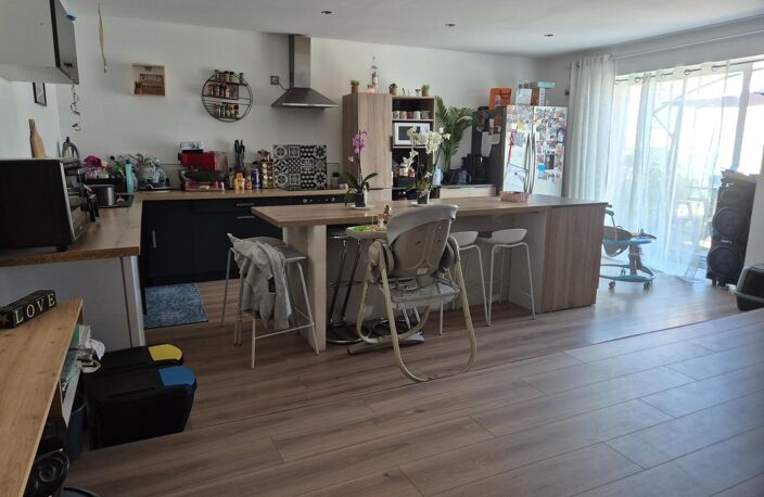 Maison familiale avec jardin et garage dans le bourg d'escurolles,  commodités.. — photo 4