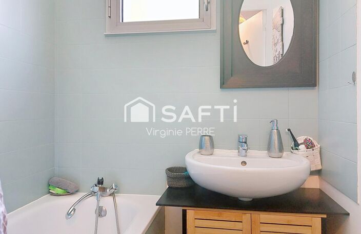STUDIO AVEC BALCON, PARKING ET CAVE - 24M2 - SAINT- GEORGES-DE-DIDONNE (17110) — photo 5