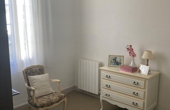 maison viager occupé dame solo ( une tête ) pour cette maison environ 70 mètres carrés sur sa charmante parcelle de 650m avec piscine — photo 5