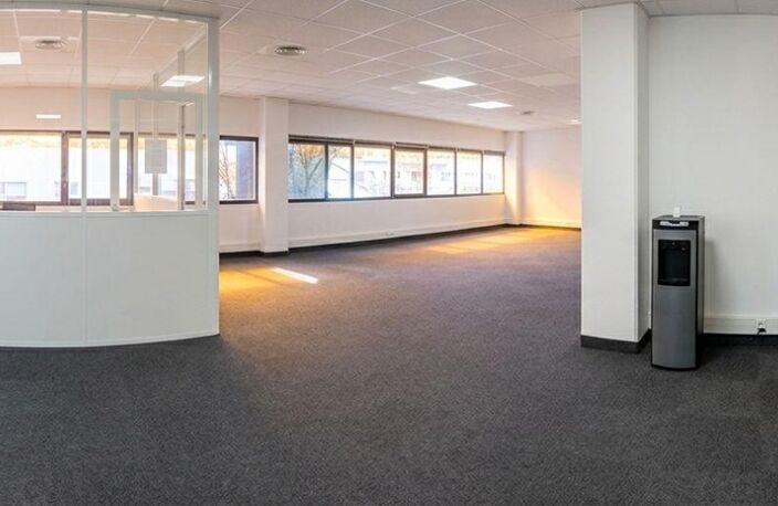Location Bureaux 111 m&sup2; — photo 3