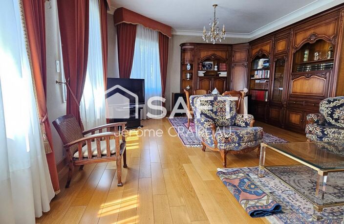 Maison de caractère avec 5 chambres en lisière du Pentagone. — photo 2