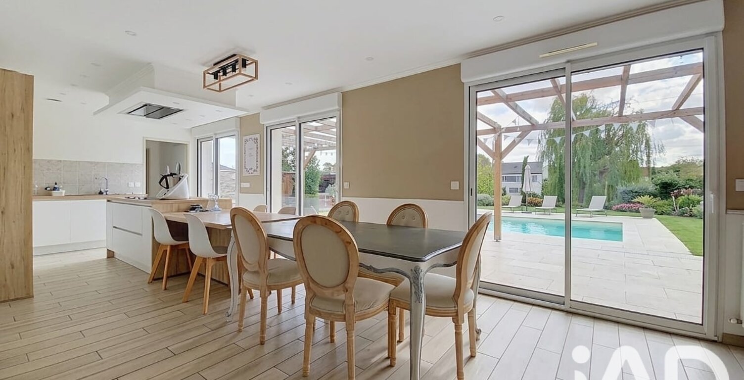 Vente Maison/villa 8 pièces — photo 1