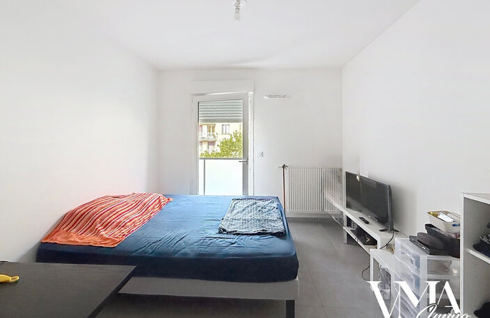 Tassin-la-demi-lune, T2 de 36 m2 avec loggia. — photo 5