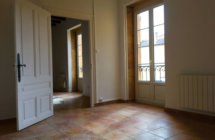PORTE DES PIERRES DOREES Liergues — photo 3