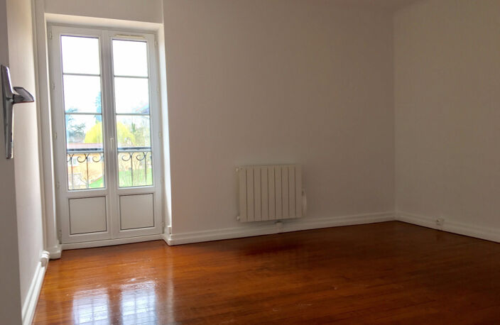 PORTE DES PIERRES DOREES Liergues — photo 5