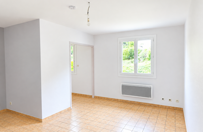  GRAND STUDIO AUX BORDS DU RHONE — photo 2