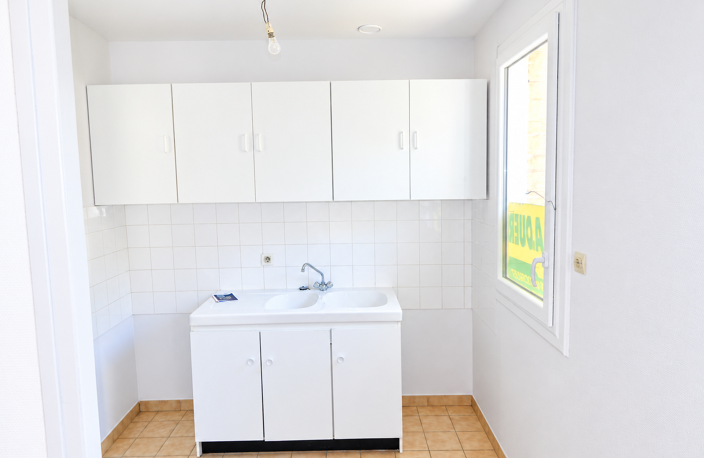  GRAND STUDIO AUX BORDS DU RHONE — photo 3