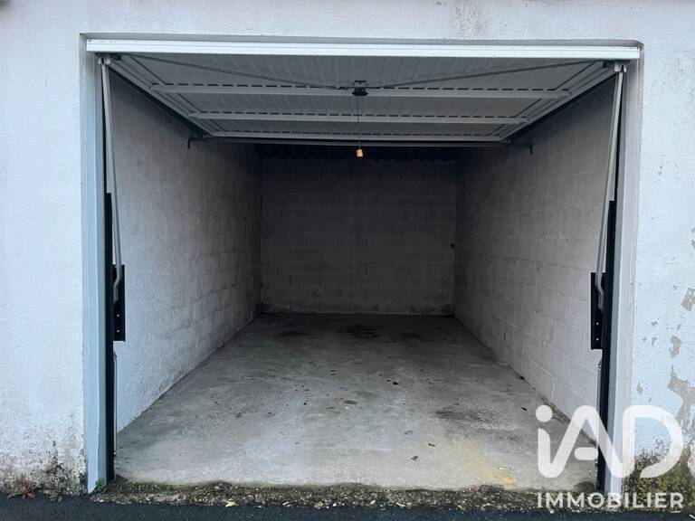 Vente Garage 17 m&sup2; — photo 1