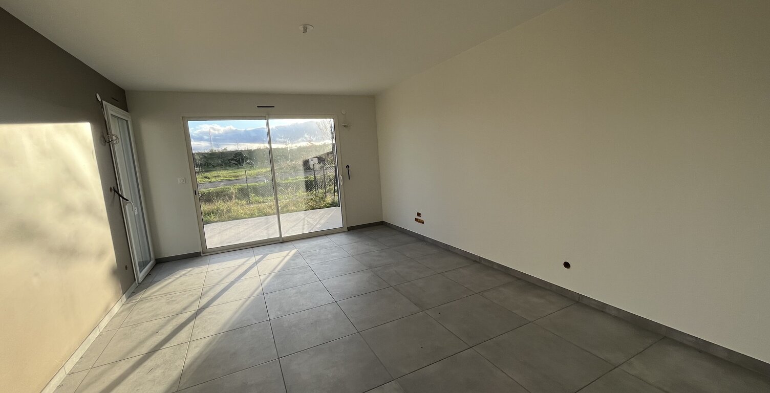 Location maison  92 m² à Mably (42300) — photo 1