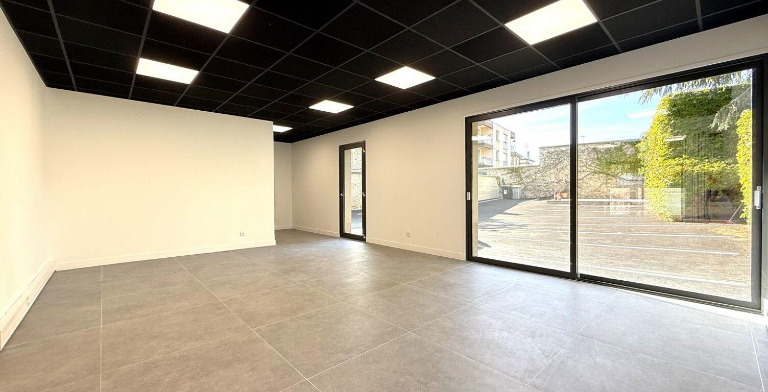 Location Bureaux 170 m&sup2; — photo 1