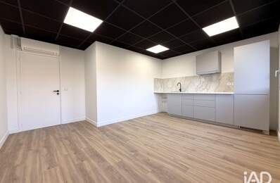 Location Bureaux 130 m&sup2; — photo du bien