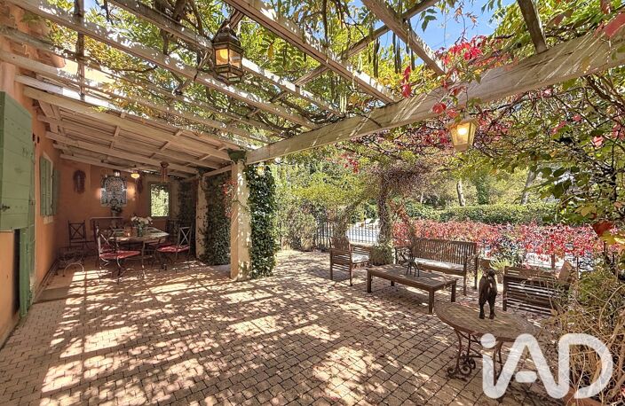 Vente Maison/villa 10 pièces — photo 2
