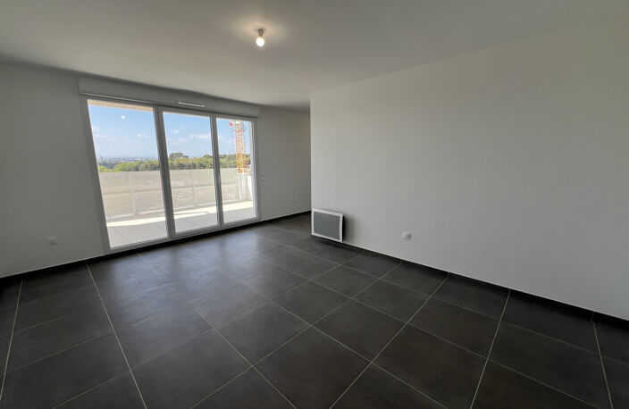 LOCATION APPARTEMENT MEUBLÉ 3 PIÈCES LATTES  SORIECH ESTEREL — photo 2