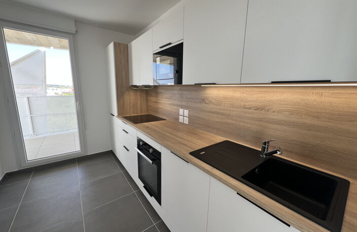 LOCATION APPARTEMENT MEUBLÉ 3 PIÈCES LATTES  SORIECH ESTEREL — photo 3