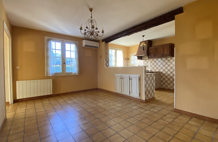 MORIERES VILLA TRADITIONNELLE 1000 M2 DE TERRAIN — photo 2
