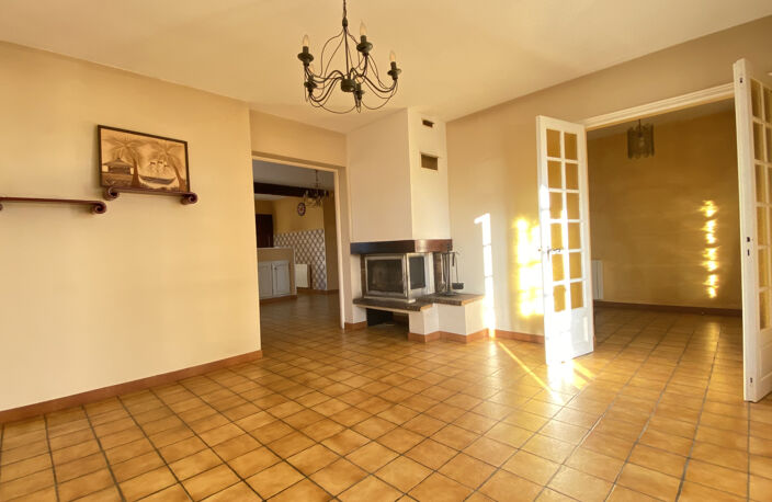 MORIERES VILLA TRADITIONNELLE 1000 M2 DE TERRAIN — photo 4