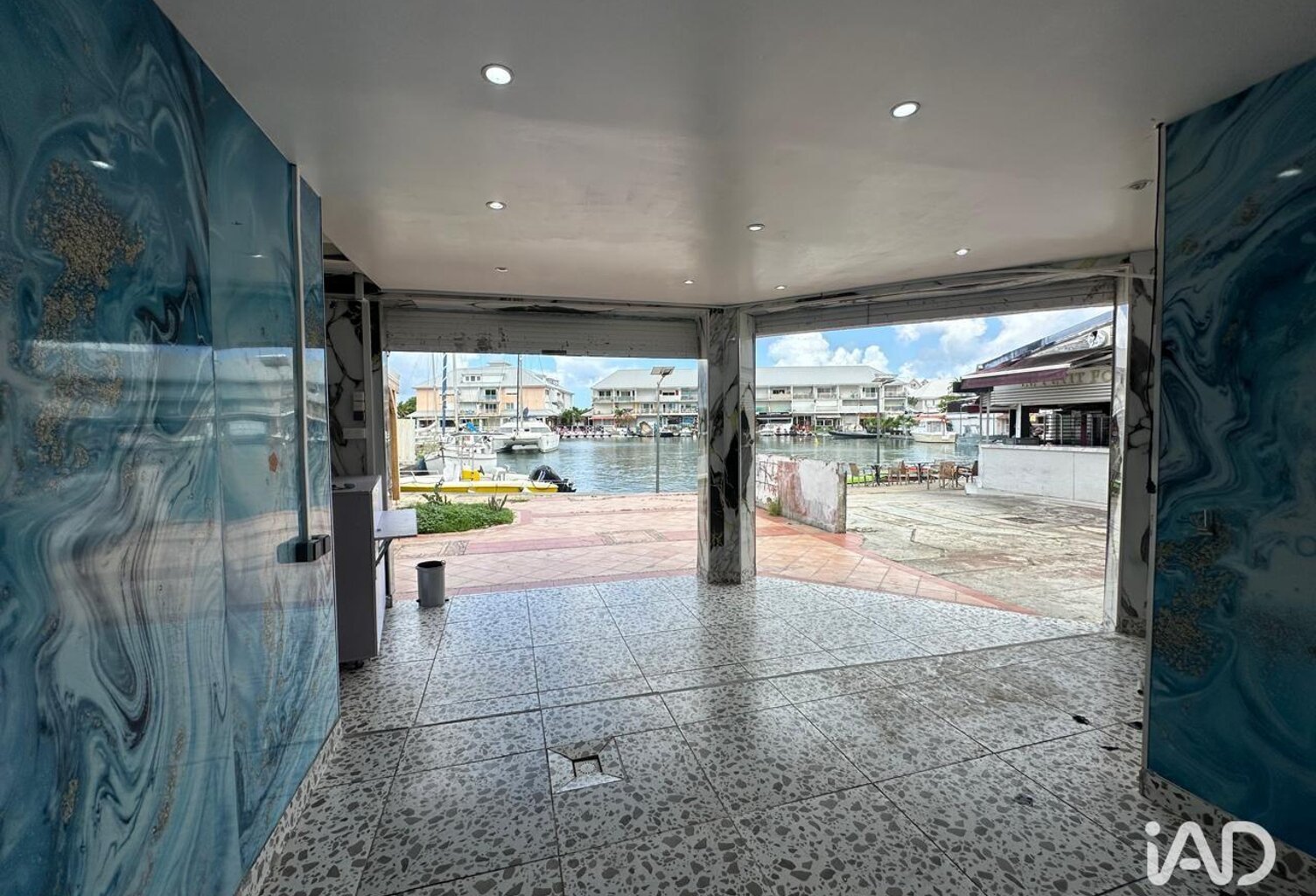 Location Boutique/Local commercial 75 m&sup2; — photo 1